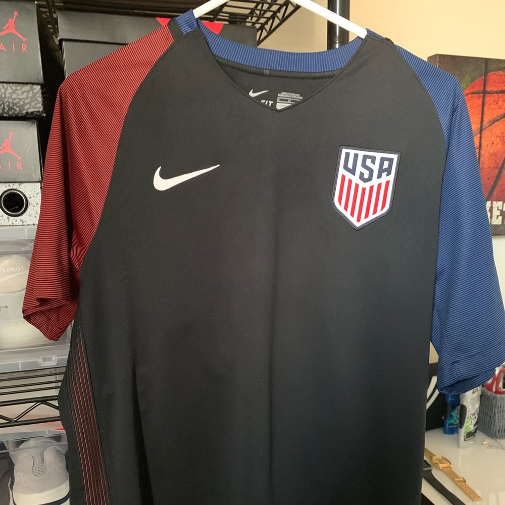 Nike USA soccer jersey